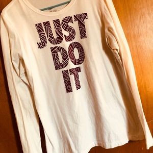 NIKE LONG SLEEVE T-SHIRT
